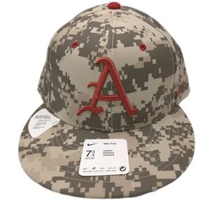 NEW Arkansas Razorbacks Nike True Brown Digi Camo Flat Bill Cap Hat Adult 7 3/4